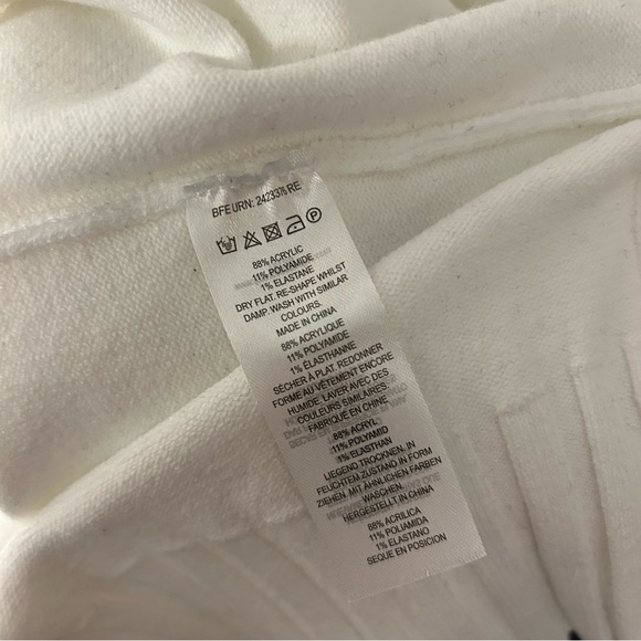 FRENCH CONNECTION • Soft Pullover Sweater - Picture 9 of 11